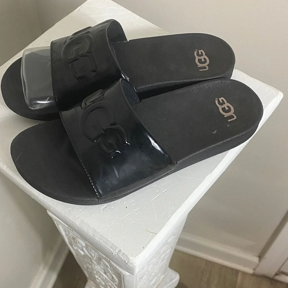 UGG Glossy Black Slides - Picture 2 of 4